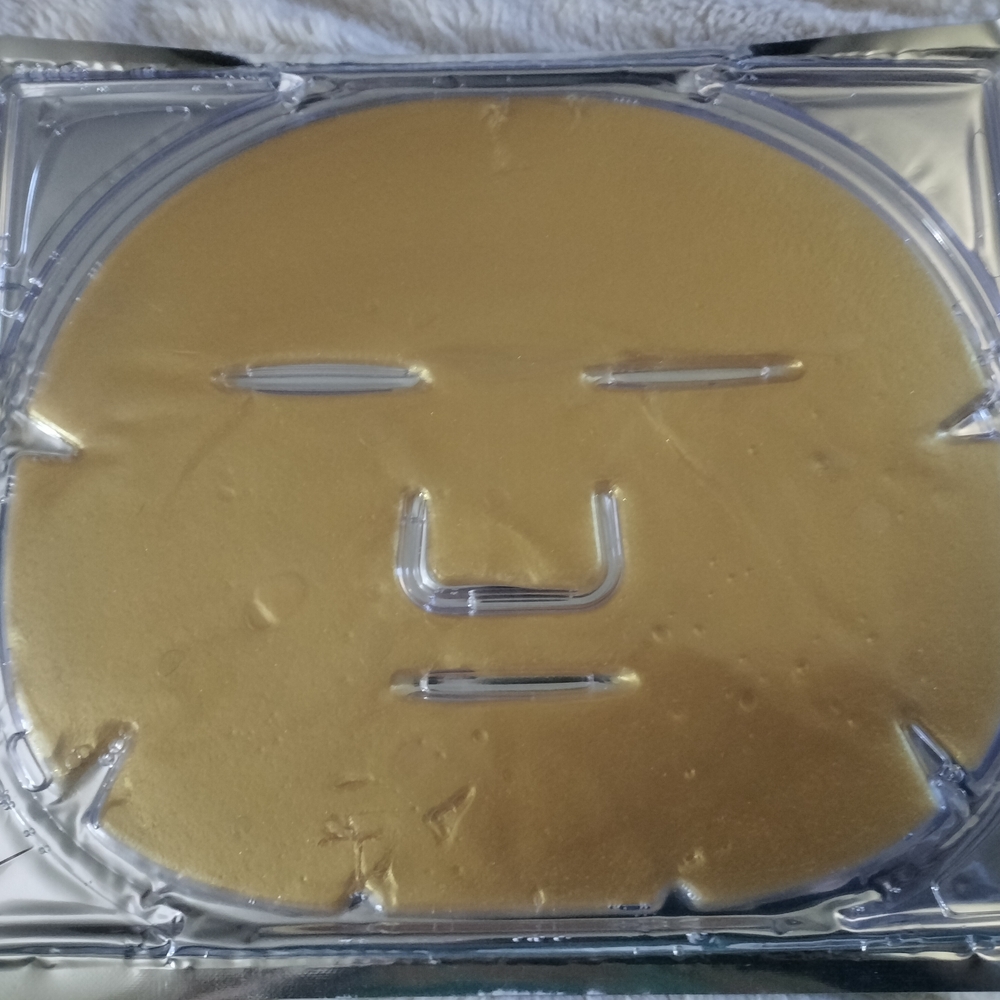Gold Face Mask